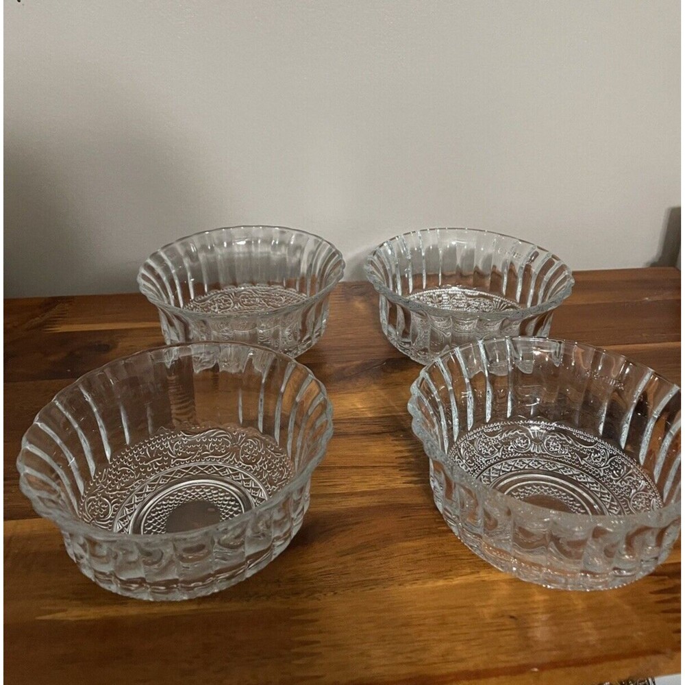 Vintage KIG Indonesia Fleur De Lis Glass Bowls with Fluted Edges Set of 4
